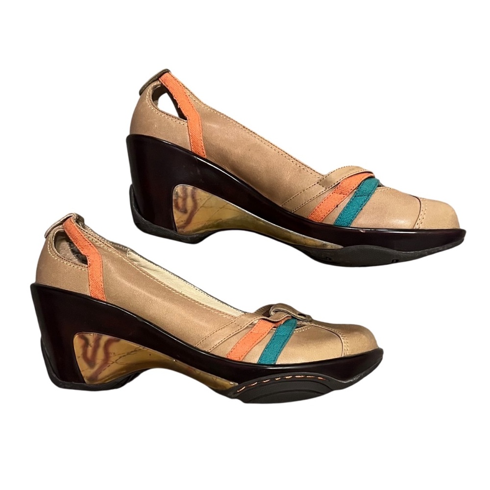 J-41 Adventure On Tan Brown Wedge Size 7.5
